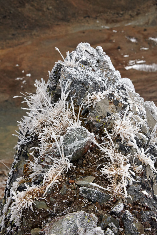 Иней на скалах