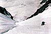 Перевал Эдена Восточный-II (Седло Гезе-тау). Верхняя часть перевального взлета с юга. Внизу виден ледник Западный Зопхито