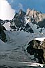 Подъем в верхний цирк ледника Доппах к перевалу 50 лет ВЛКСМ. Вид со средней части ледника из-под перевала Гюльчи