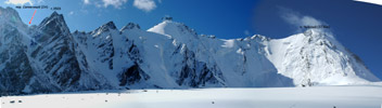 Вид на хребет, разделяющий ледники Софийский и Удачный, со стороны ледника Софийский