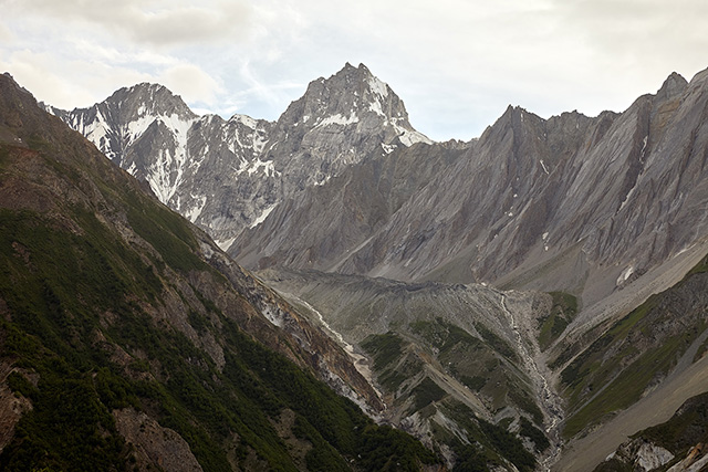 Долина ледника Remendok (Rong Kushun Gans)