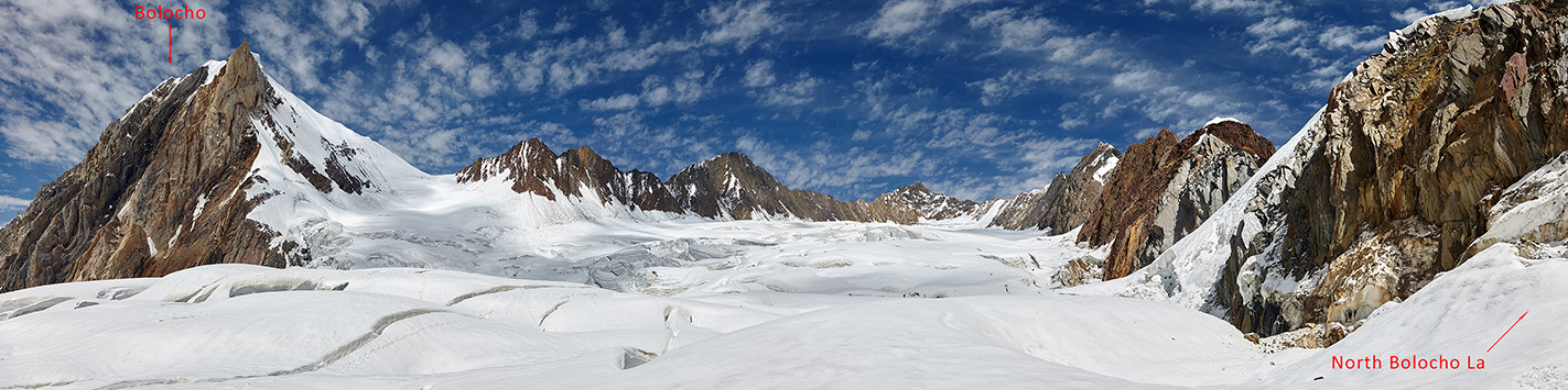 Верховья ледника Bolocho (вид на север)